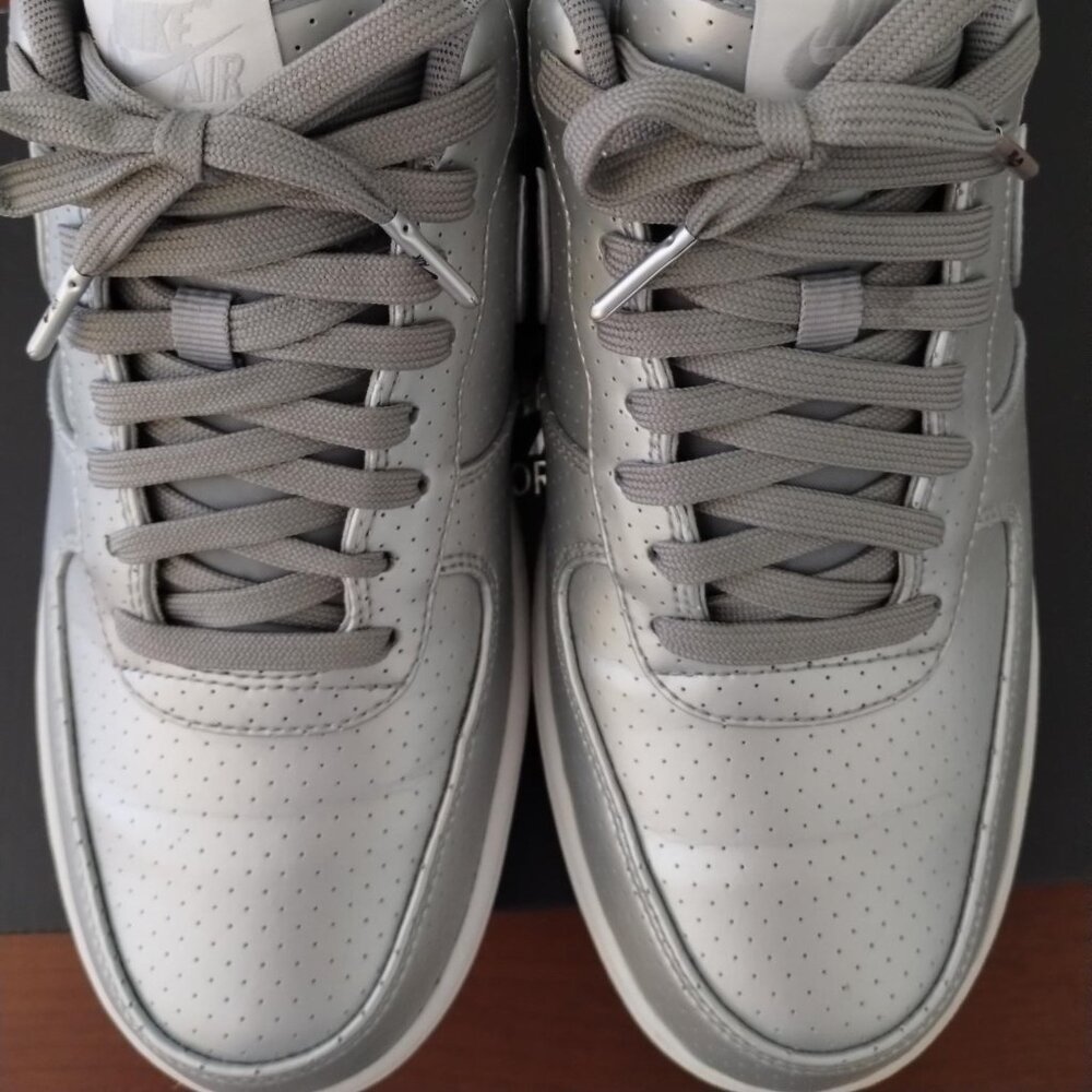 Nike - Air Force 1 Low ‘07 LV8 - Metallic Silver - Size 10 - Picture 8 of 12